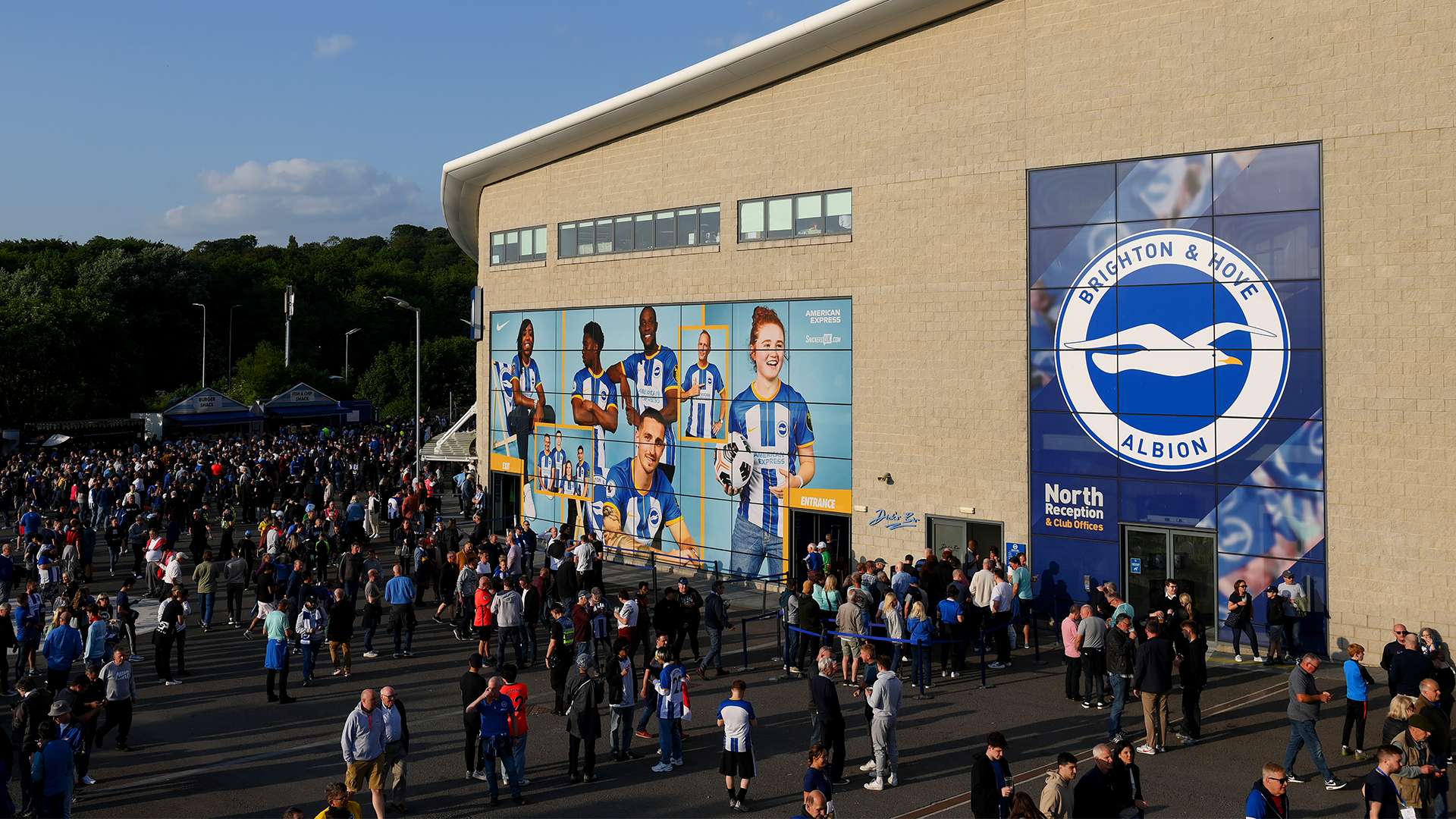 比的足球盛 比的足球盛